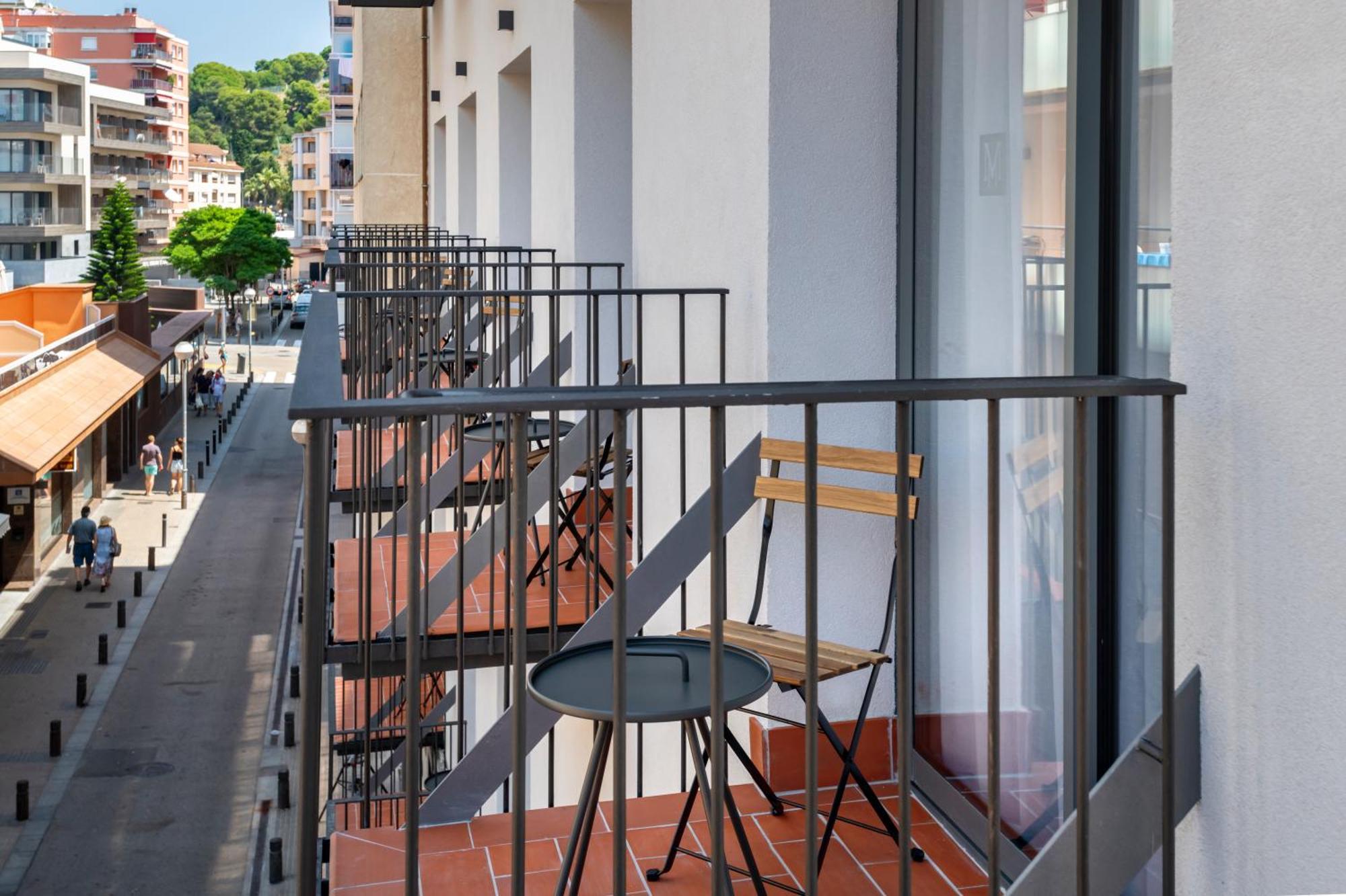 Double or Twin Room with extra bed and City View,1214653747:JPEG