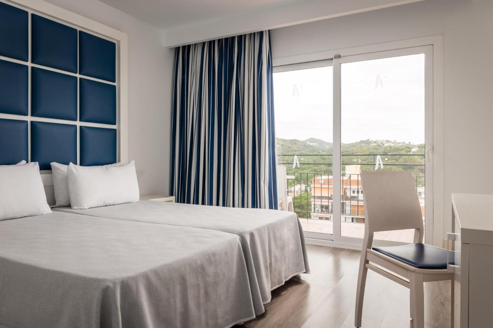 Double or Twin Room,1544096383:JPEG