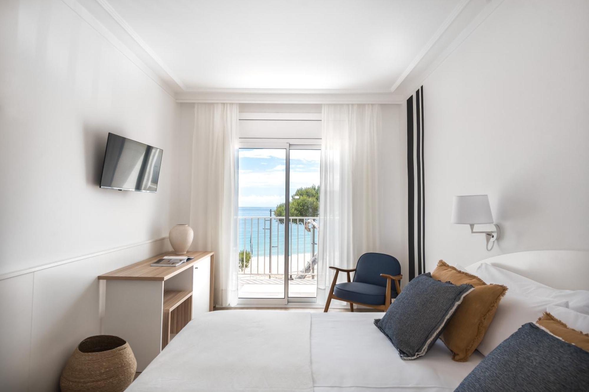 Double or Twin Room Sea View,1498536526:JPEG