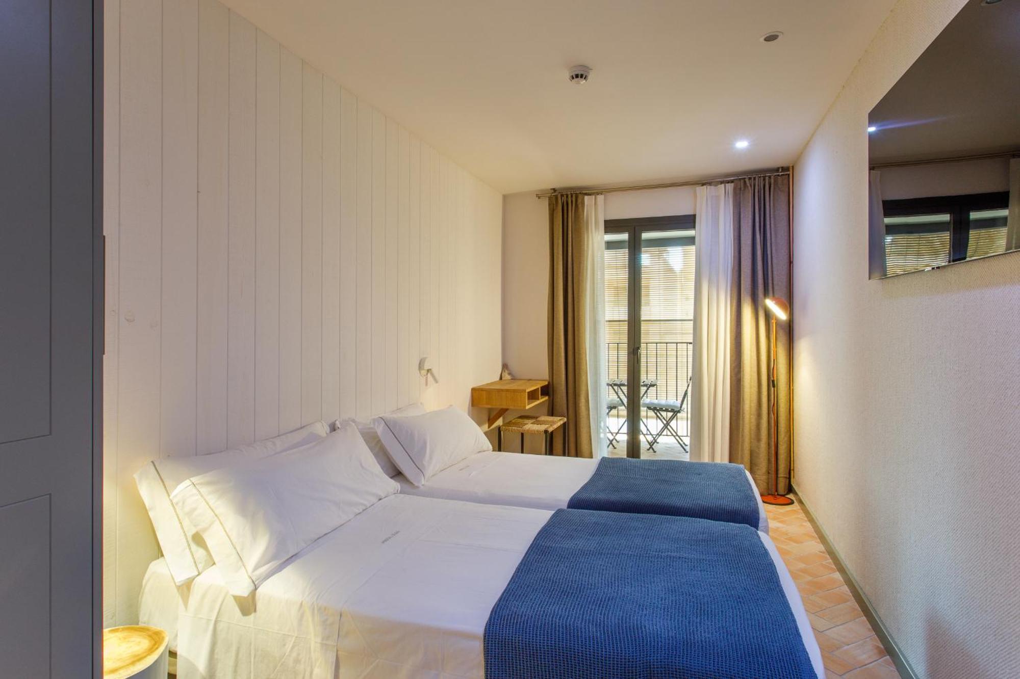 Double Room,1602964113:JPEG