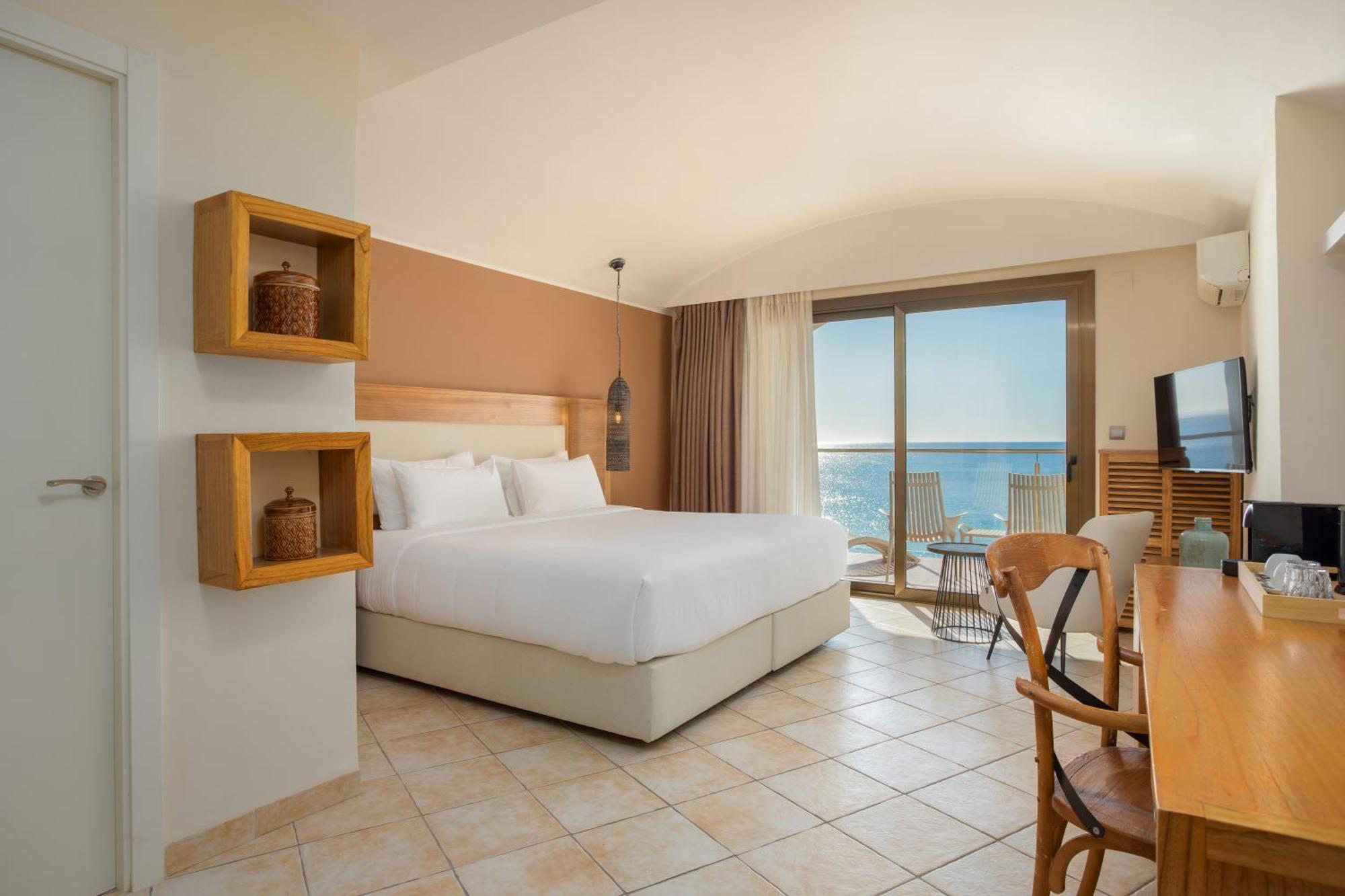 Quadruple Room Sea View,1771734981:JPEG