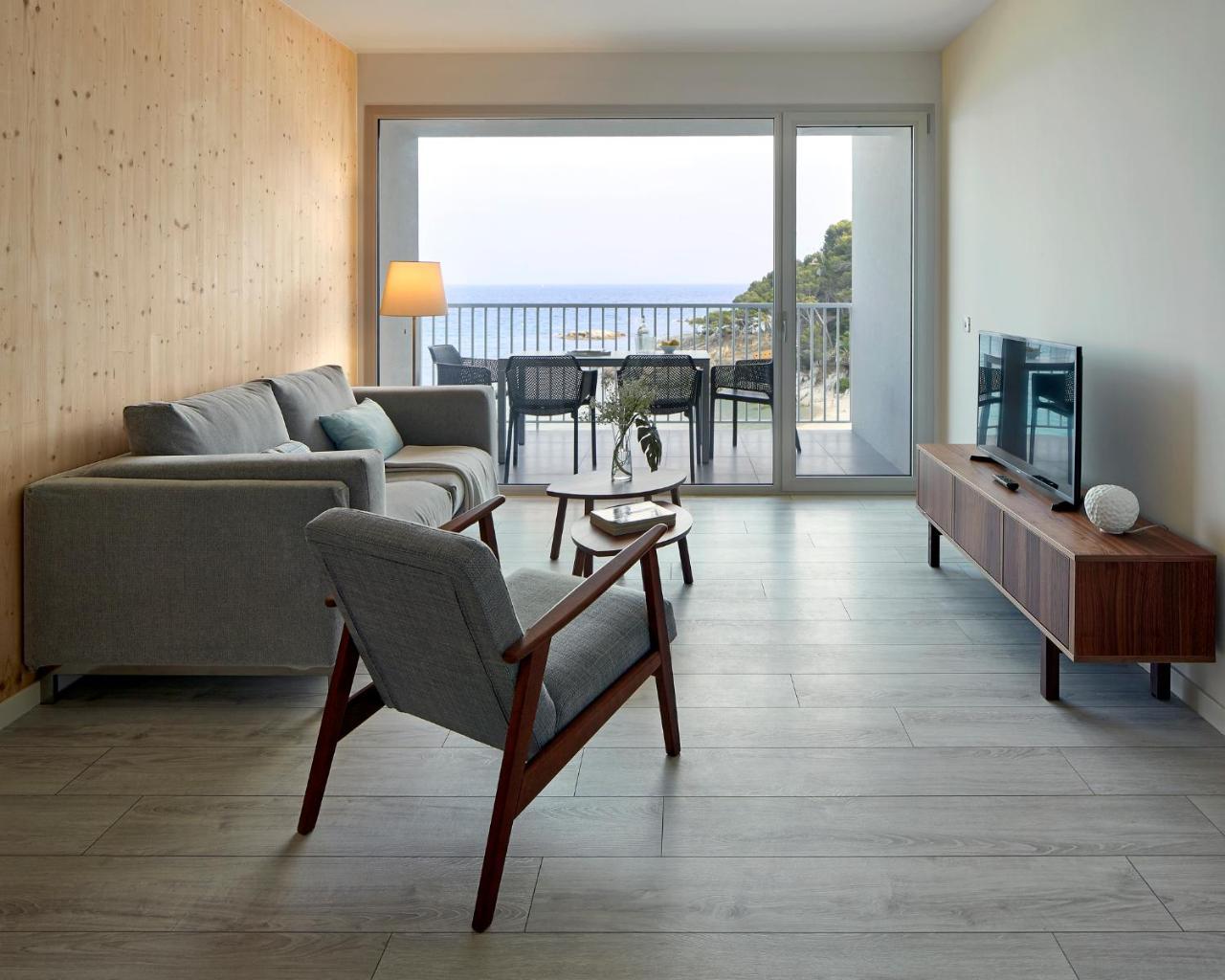 Two-Bedroom Apartment,746207849:JPEG