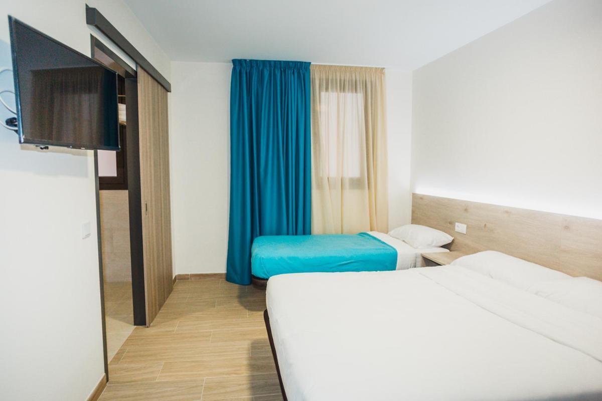 Standard Triple Room,768385270:JPEG