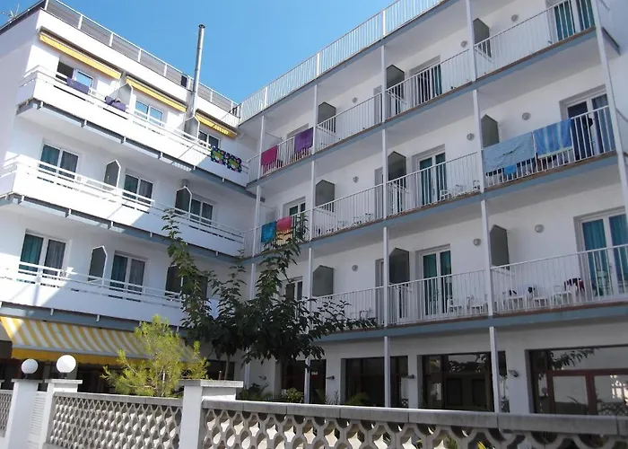 Hotel vicino a Muralla de la Vila Vella