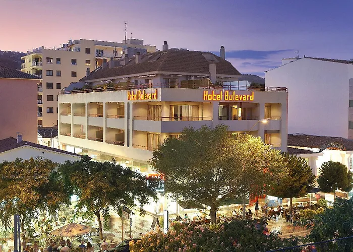 Hotel mit Tennisplatz in Castell-Platja d’Aro