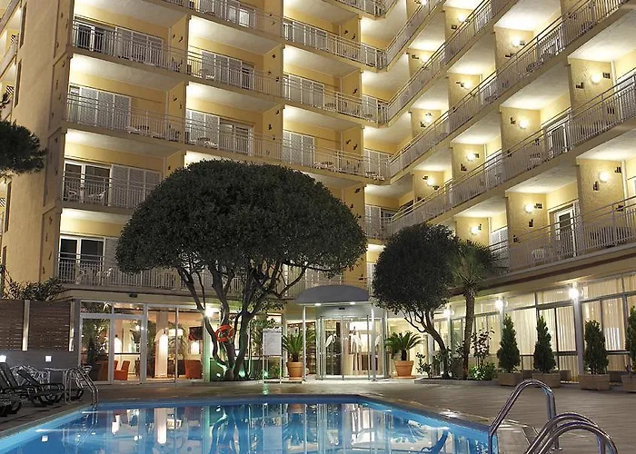Hotel di lusso a Lloret de Mar vicino a Dona Marinera