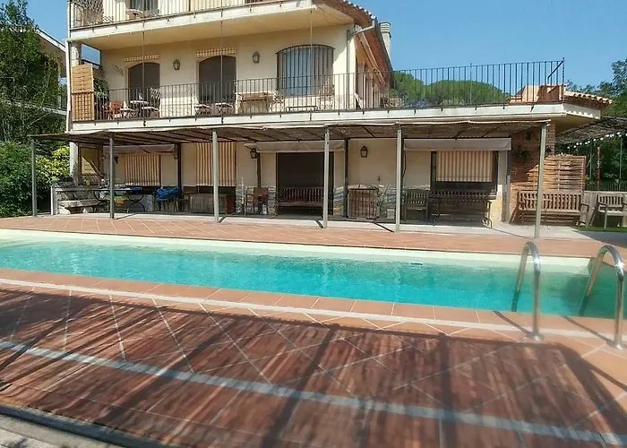 Villas con piscina privada en Gerona