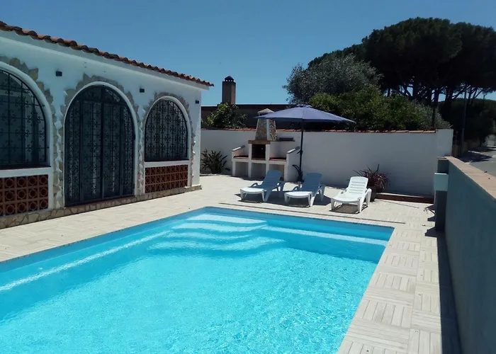 Villas con piscina privada en L' Escala